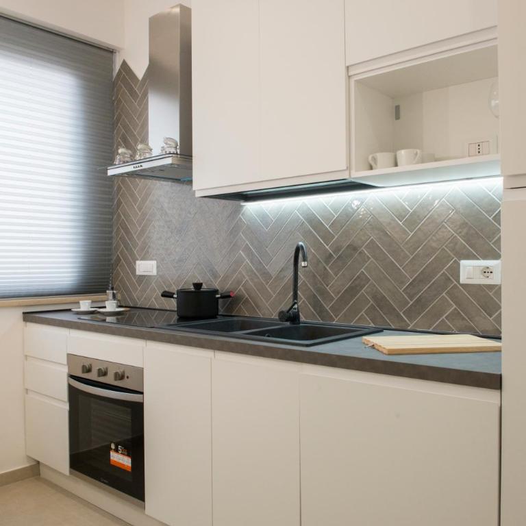 Leflole Napoli - Deluxe Apartment - 9