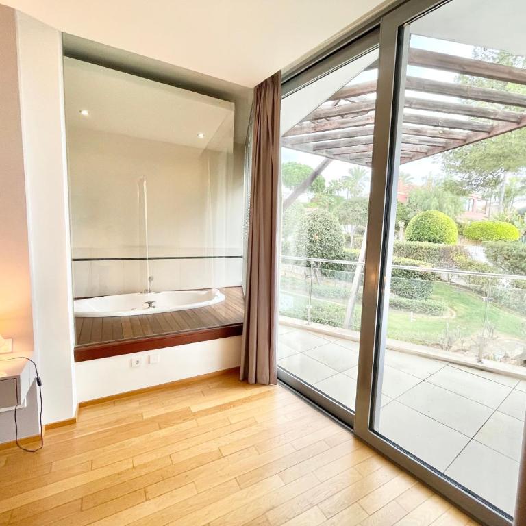 Modern villa in gated complex Sierra Blanca Marbella - Villa - 17