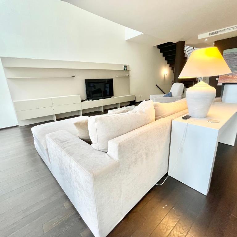 Modern villa in gated complex Sierra Blanca Marbella - Villa - 19