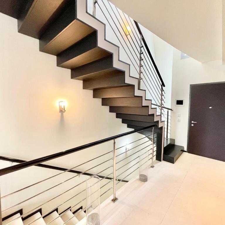 Modern villa in gated complex Sierra Blanca Marbella - Villa - 23
