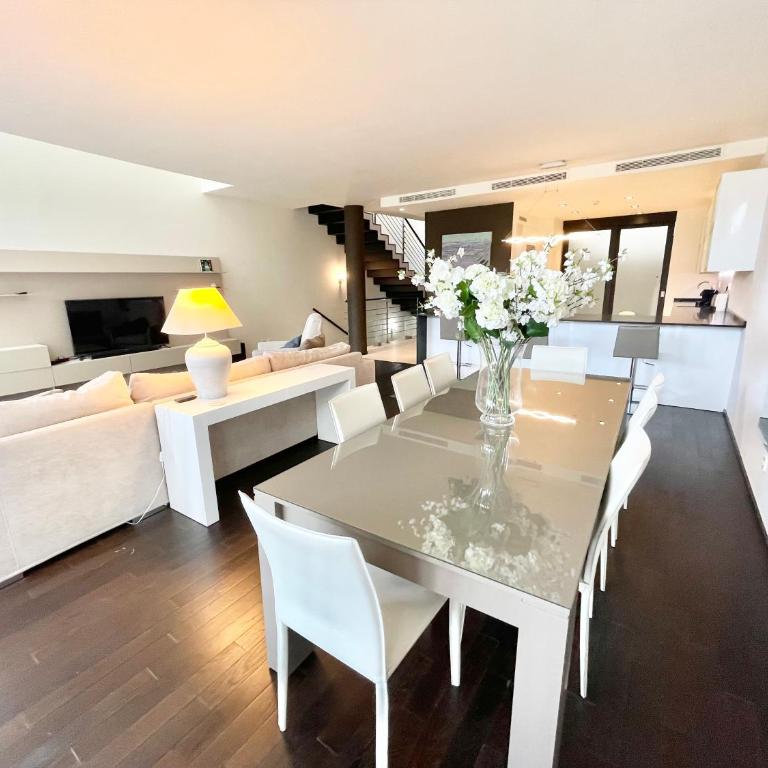 Modern villa in gated complex Sierra Blanca Marbella - Villa - 26