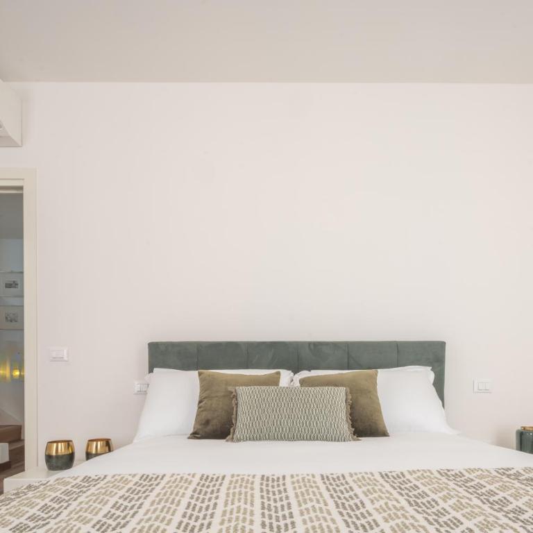 Rialto Deluxe Grand Canal View R&R - Two-Bedroom Apartment - 45