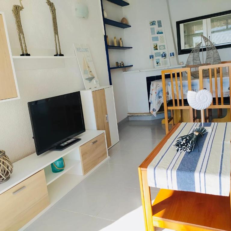 Apartamento Palmeras - Two-Bedroom Apartment - 23