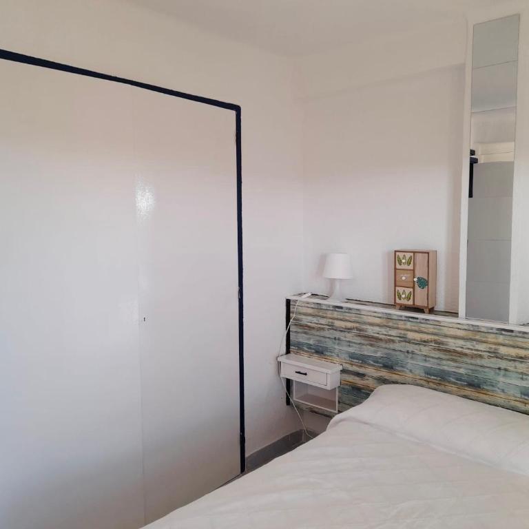 Apartamento Palmeras - Two-Bedroom Apartment - 14