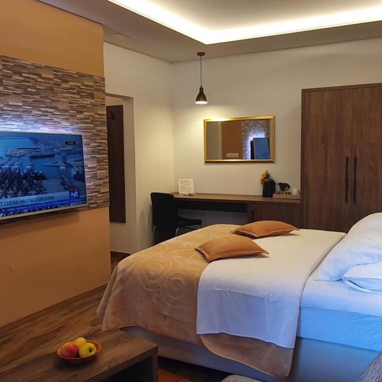 Villa Cardak - Deluxe Double Room with Balcony - 8