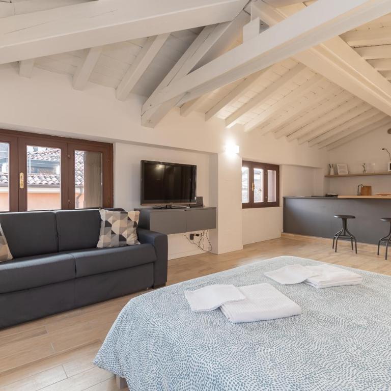 Residenza Capriolo 28 - F&L Apartment - Appartamento Monolocale - 10