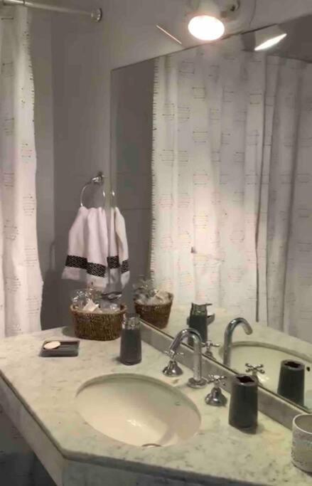 ¡Hermoso Dpto en la mejor zona de Salta, Capital! - Apartamento de 3 dormitorios - 3