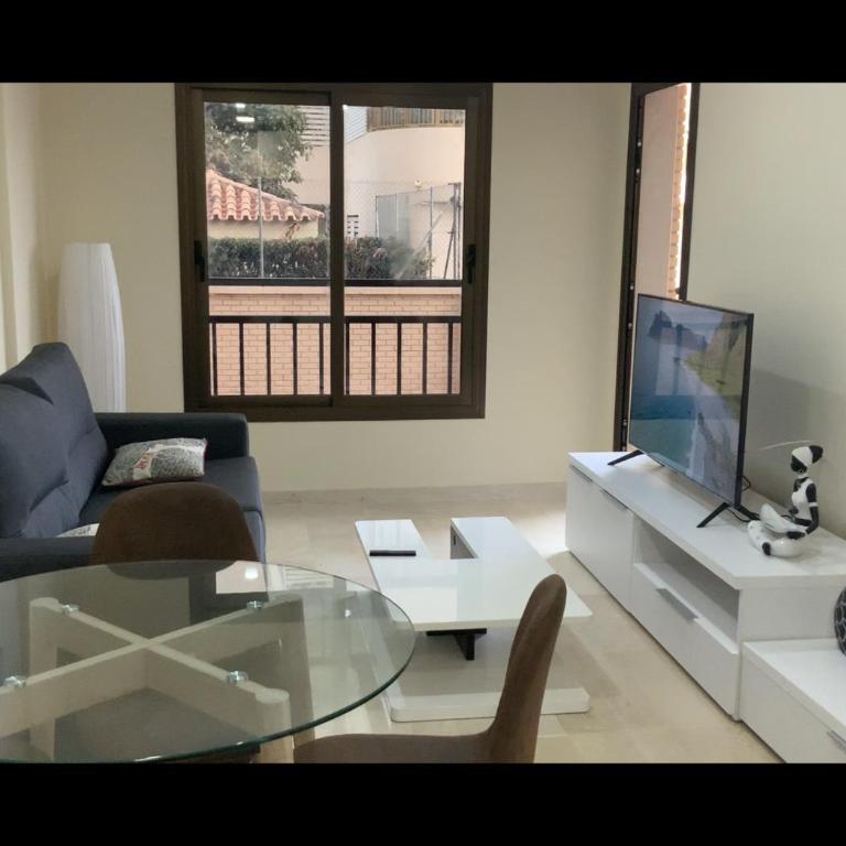 Moderno Apartamento en Primera línea Paseo Marítimo Fuengirola - Apartamento de 1 dormitorio - 17