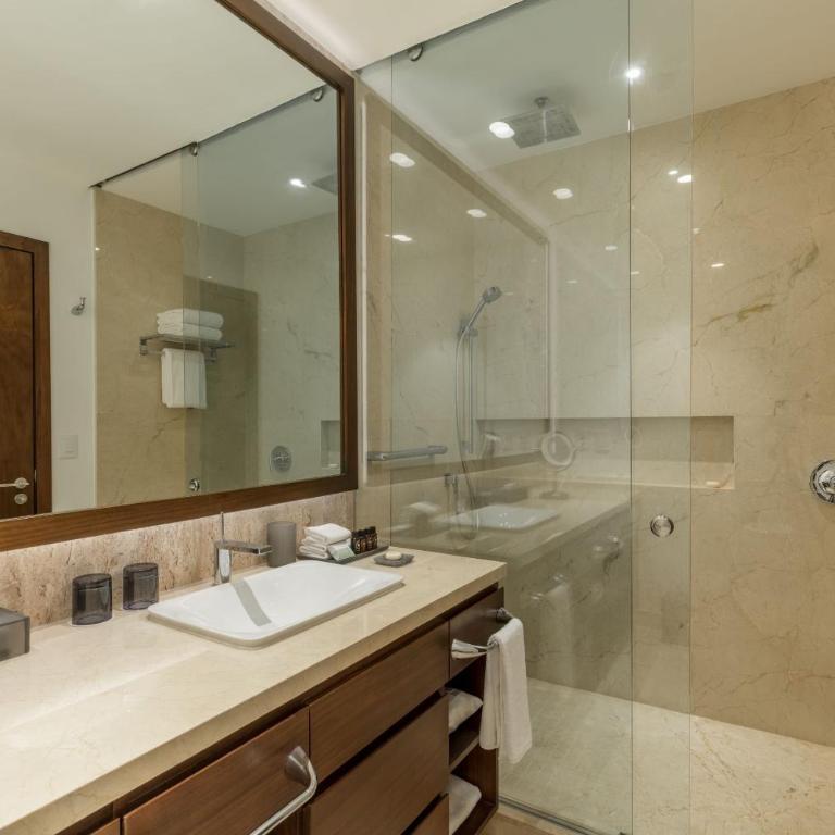 Camino Real Mérida - Habitación Deluxe con cama extragrande - 6