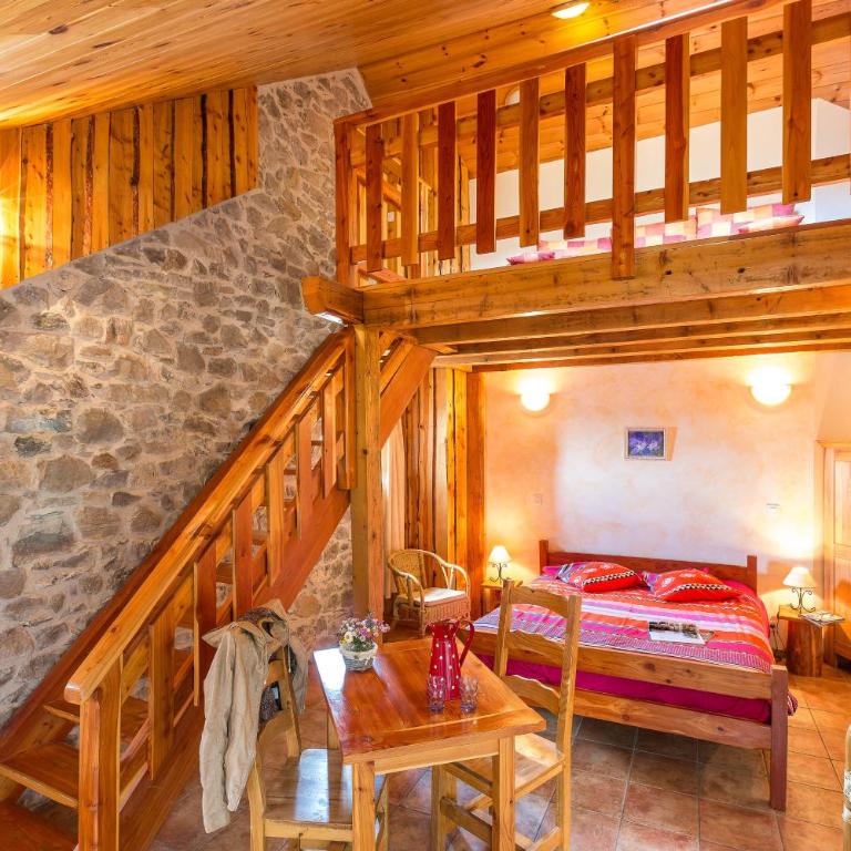 Chambres d'hôtes l'Abondance - Chambre Familiale avec Salle de Bains Privative - 3