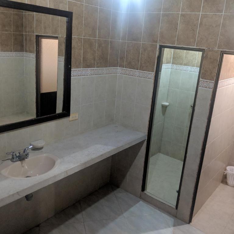 Finca Turística Villa Natasha - Casa Campestre y Cabañas Villavicencio - Cottage with Garden View - 9