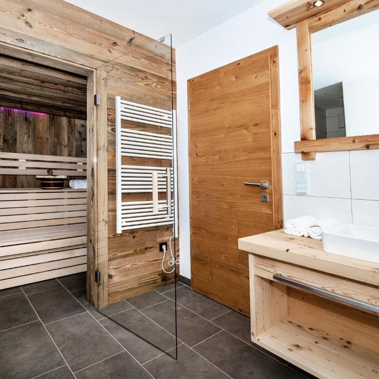 Chalet in Jochberg with Sauna & Mountain Views - Superior Chalet - 21