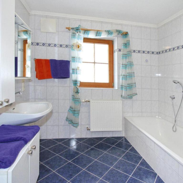 House in Krimml near Waterfalls & Hiking Trails - Apartment mit 2 Schlafzimmern - 29
