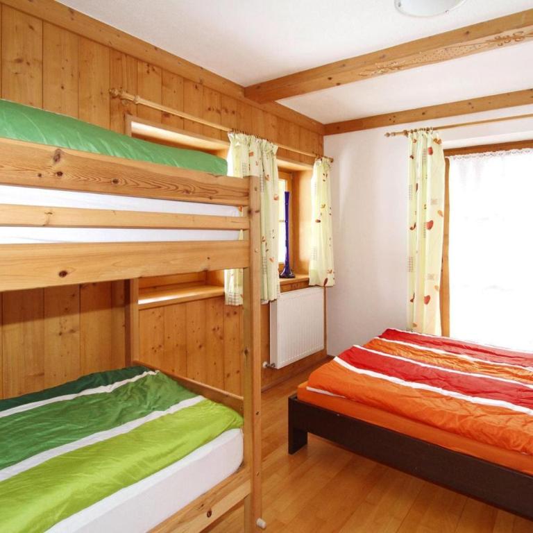 House in Krimml near Waterfalls & Hiking Trails - Apartment mit 2 Schlafzimmern - 35
