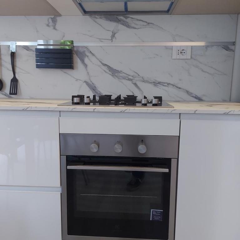 Domotica Ancona - Appartamento con 2 Camere da Letto - 35