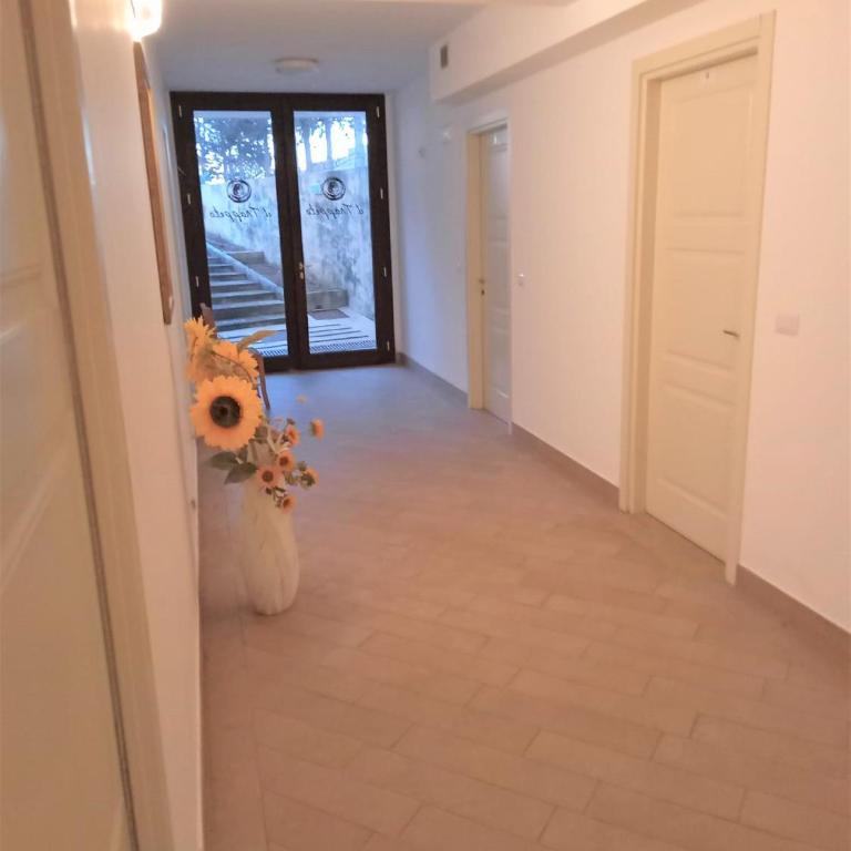 Agriturismo Il Trappeto - Camera Budget Matrimoniale/Doppia con Letti Singoli senza Finestra - 1