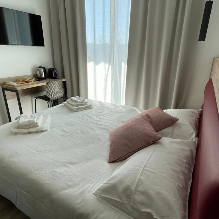 Bari Airport Rooms - Small Double Room - 1