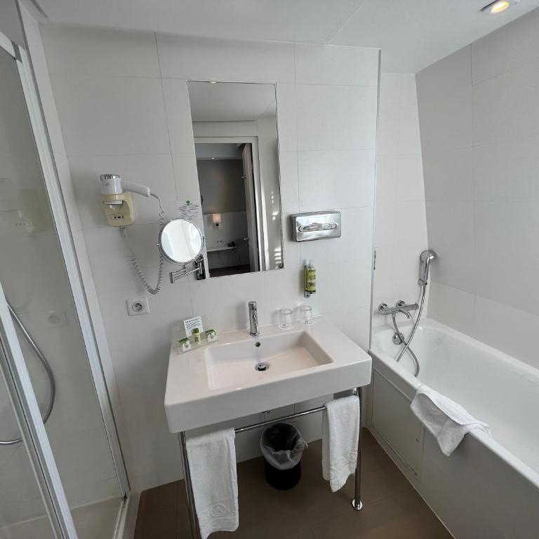 Holiday Inn Paris-Auteuil by IHG - Chambre Lit King-Size Standard - 8