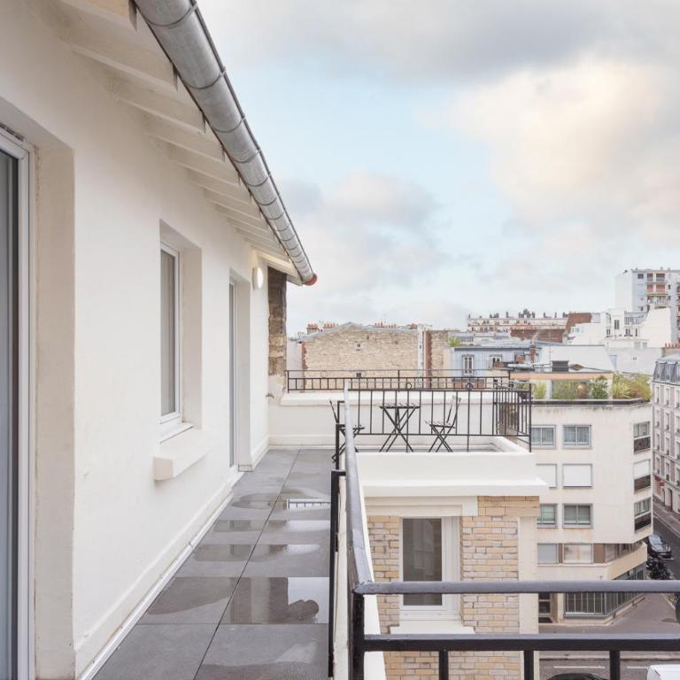 Hôtel 31 - Paris Tour Eiffel - Chambre Triple Deluxe avec Terrasse - Accessible aux Personnes à Mobilité Réduite - 8