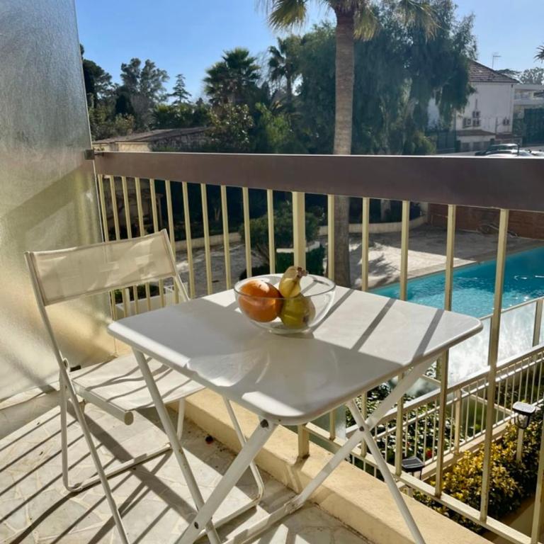 Seafront one bedroom apartment with a terrasse swimming pool and a parking - Appartement - 12