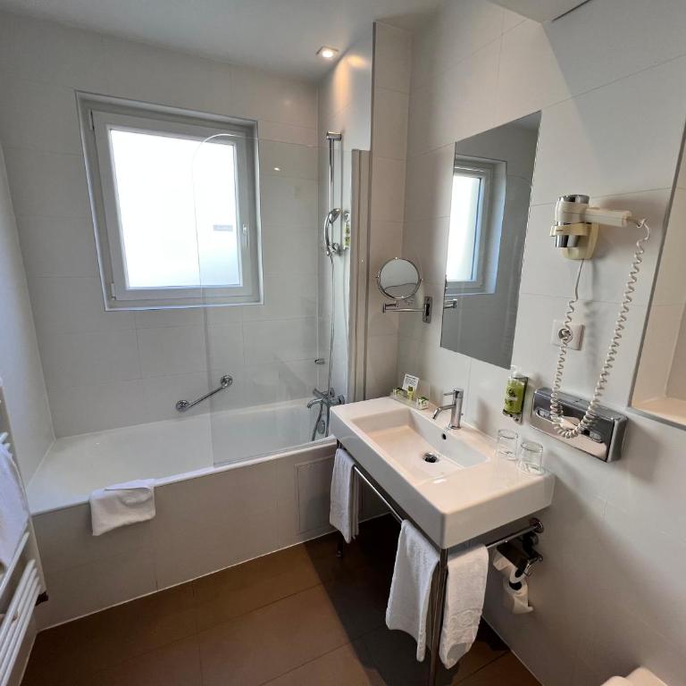 Holiday Inn Paris-Auteuil by IHG - Chambre Double Standard avec Canapé-Lit Simple - 9