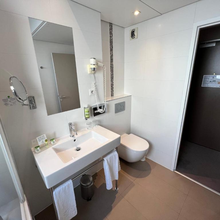 Holiday Inn Paris-Auteuil by IHG - Chambre Double Standard avec Canapé-Lit Simple - 5