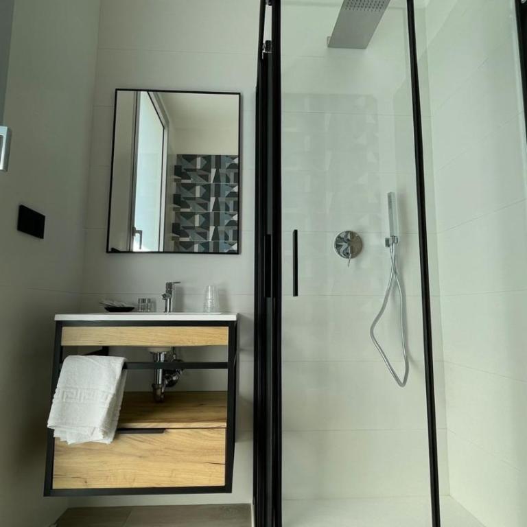 Bari Airport Rooms - Double Room with Balcony - 1