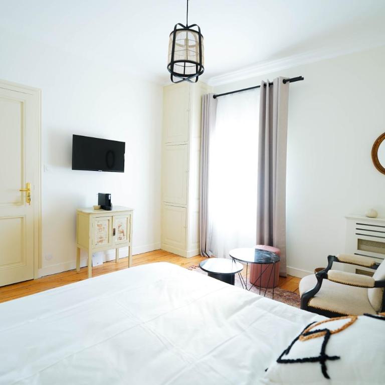La Maison Galiène - Bed and Breakfast - Chambre Double avec Balcon - 4