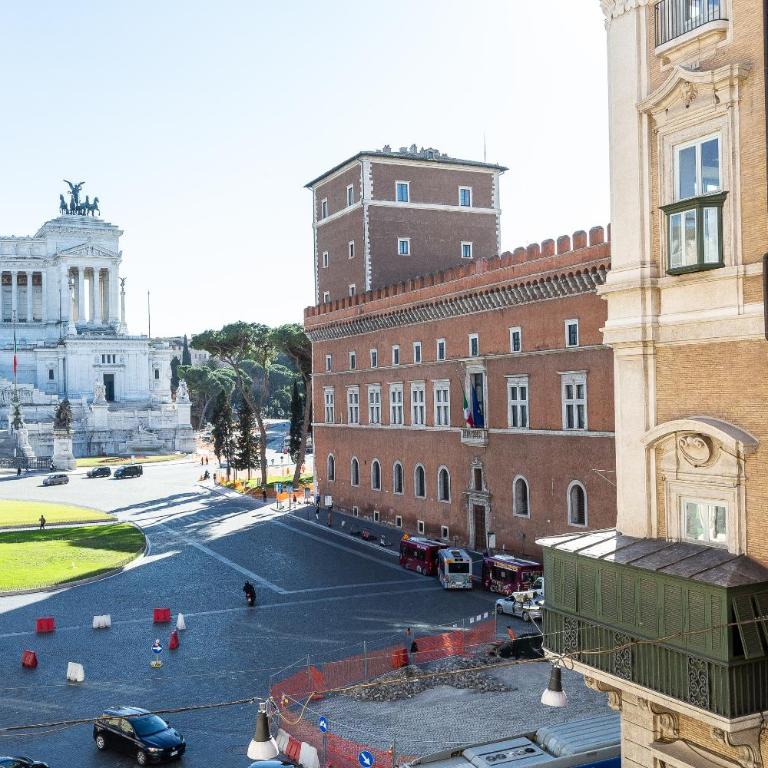 Amazing Piazza Venezia Suites - Appartamento Deluxe con Balcone - 5