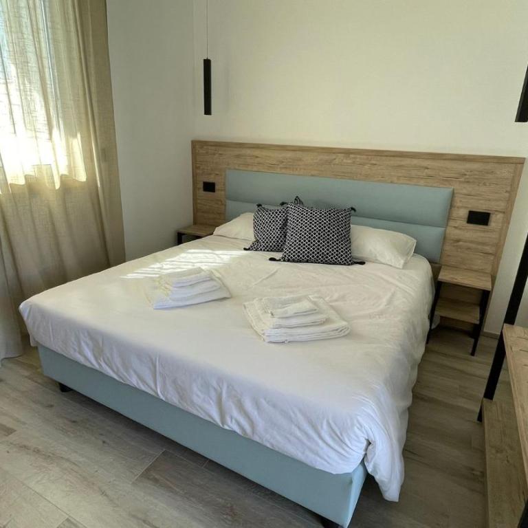 Bari Airport Rooms - Double Room with Garden View - 3