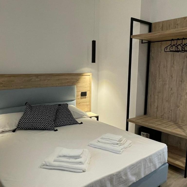 Bari Airport Rooms - Double Room with Garden View - 6