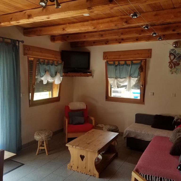 Appartement 58m2 avec jardin & terrasse dans chalet - Apartment mit 2 Schlafzimmern - 8