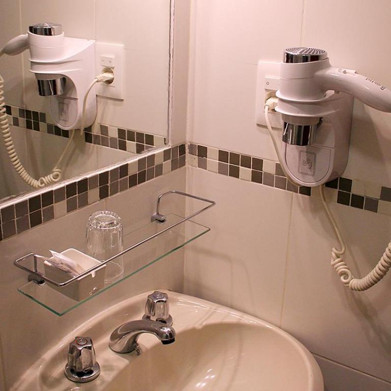 Plaza Hotel Fray Bentos - Standard Twin Room - 5