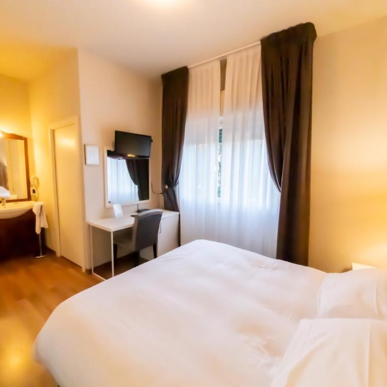 Hotel Viscardo - Camera Matrimoniale Comfort - 1