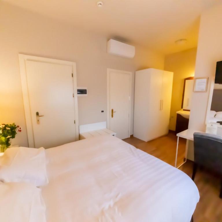 Hotel Viscardo - Camera Matrimoniale Comfort - 4