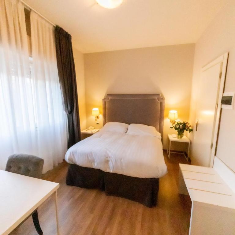 Hotel Viscardo - Camera Matrimoniale Comfort - 3