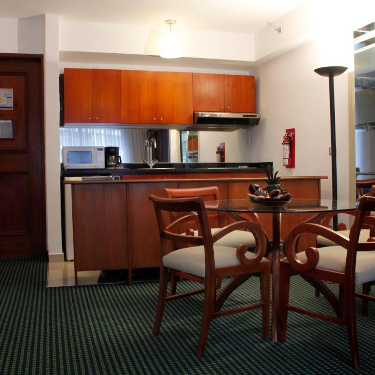 HOTEL ALTAMIRA SUITES - One-Bedroom Suite - 3