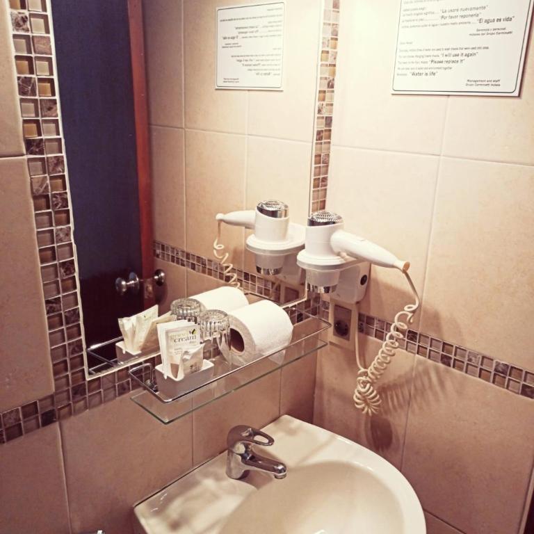Plaza Hotel Fray Bentos - Superior Triple Room - 5
