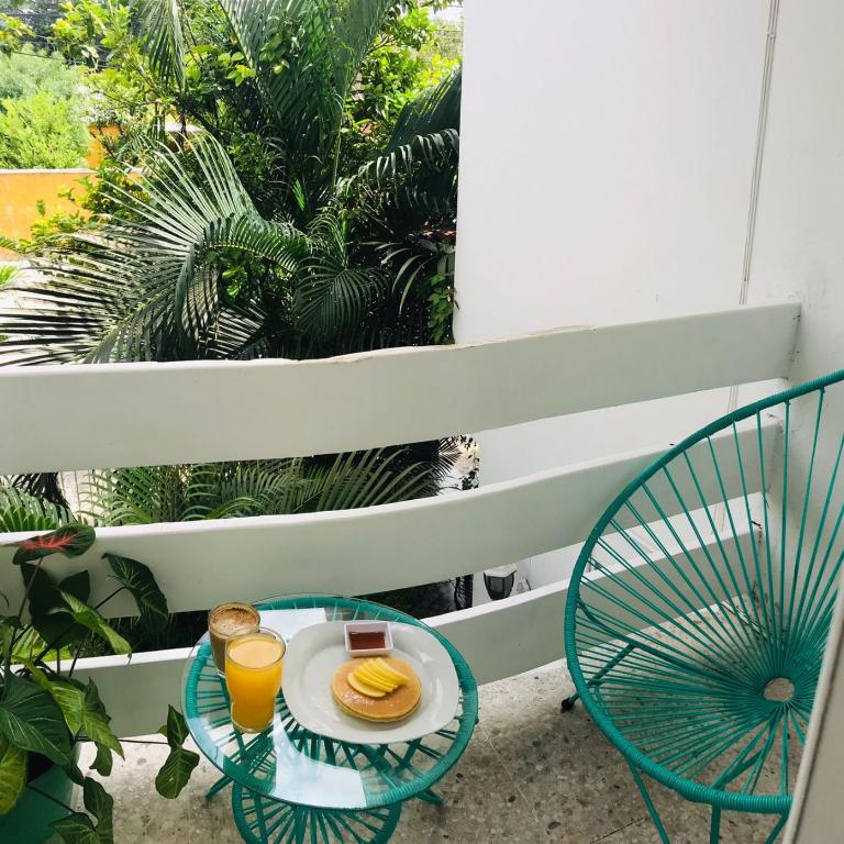 Hotel Downtown Merida - Family Room with Private Bathroom - 24