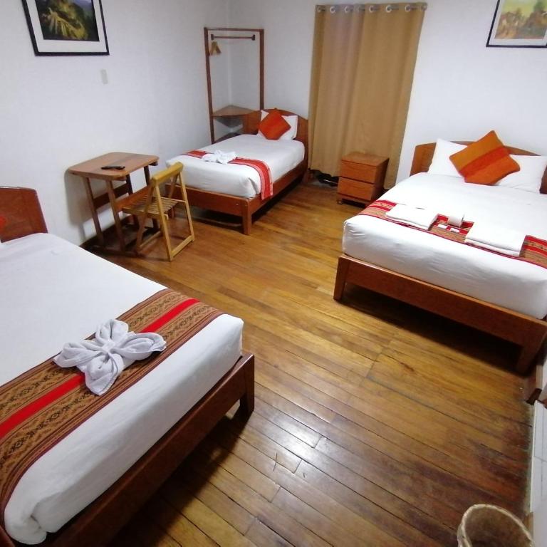Hostal Turistico ILLAPA CUSCO 119 - Habitación Familiar con baño privado - 1