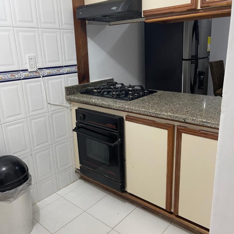 Hermoso Apto Rodadero con excelente ubicación - Apartamento de 2 dormitorios - 8