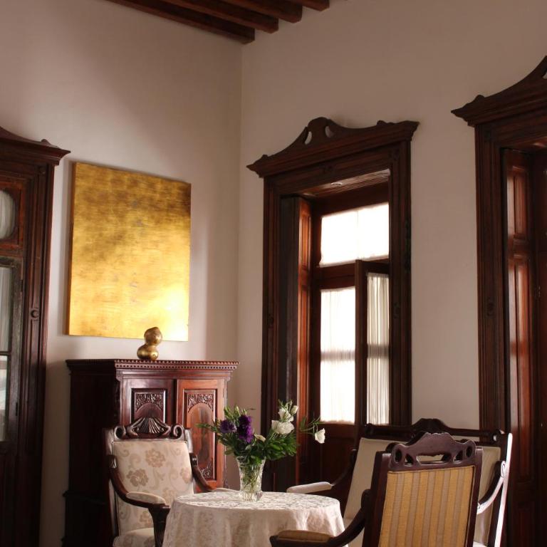 El Serafin Hotel Boutique - Family Suite with Balcony - 1