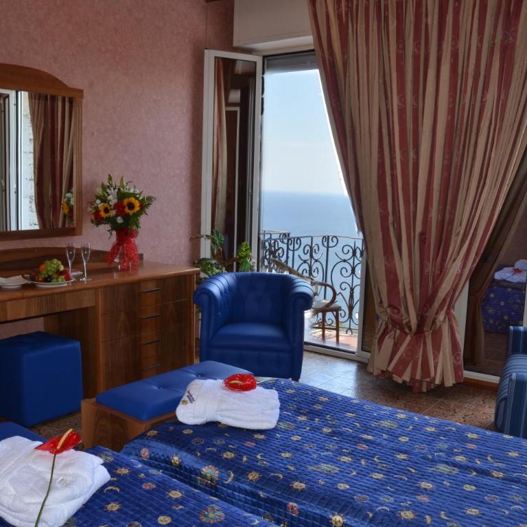 Taormina Park Hotel - Camera Tripla con Vista Mare - 2