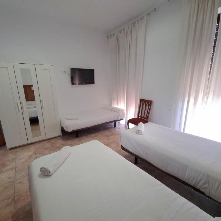 Hotel Gran Plaza - Habitación Doble con balcón y cama supletoria - 4