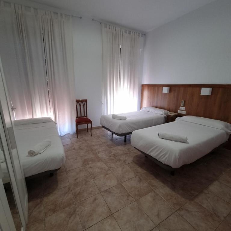 Hotel Gran Plaza - Habitación Doble con balcón y cama supletoria - 5