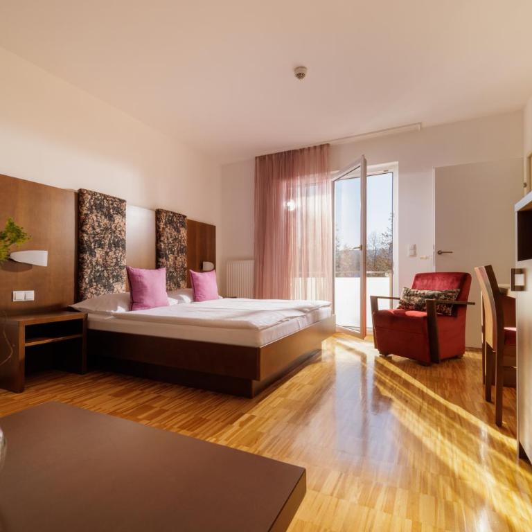 Hotel Garni Toscanina - Adults Only - Standard Doppelzimmer mit Balkon - 5