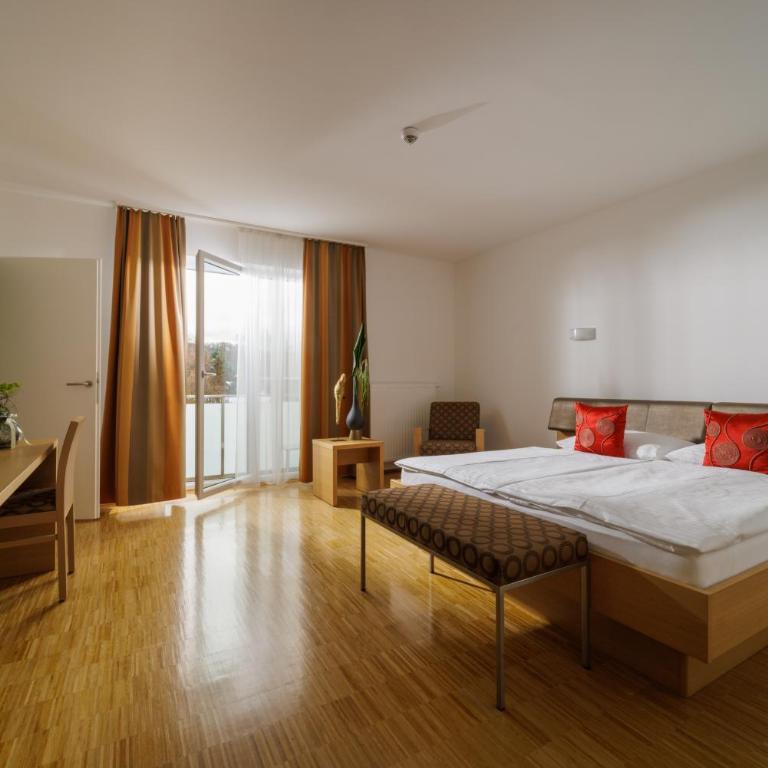Hotel Garni Toscanina - Adults Only - Superior Doppelzimmer mit Poolblick - 6