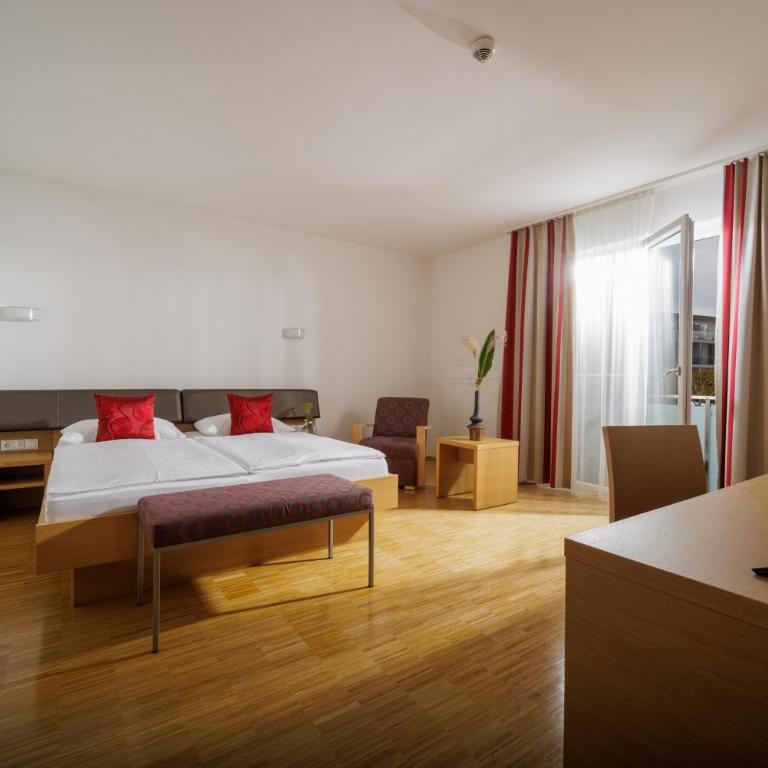 Hotel Garni Toscanina - Adults Only - Superior Doppelzimmer mit Poolblick - 8