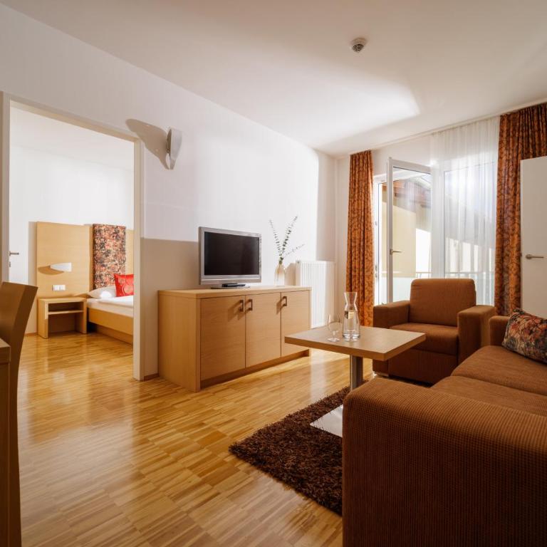 Hotel Garni Toscanina - Adults Only - Junior Suite mit Balkon - 4