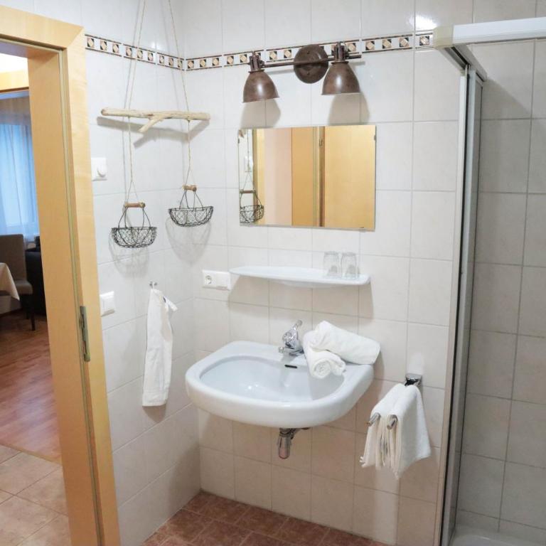 Haus Schmied - Apartment mit 1 Schlafzimmer und Seeblick - 11